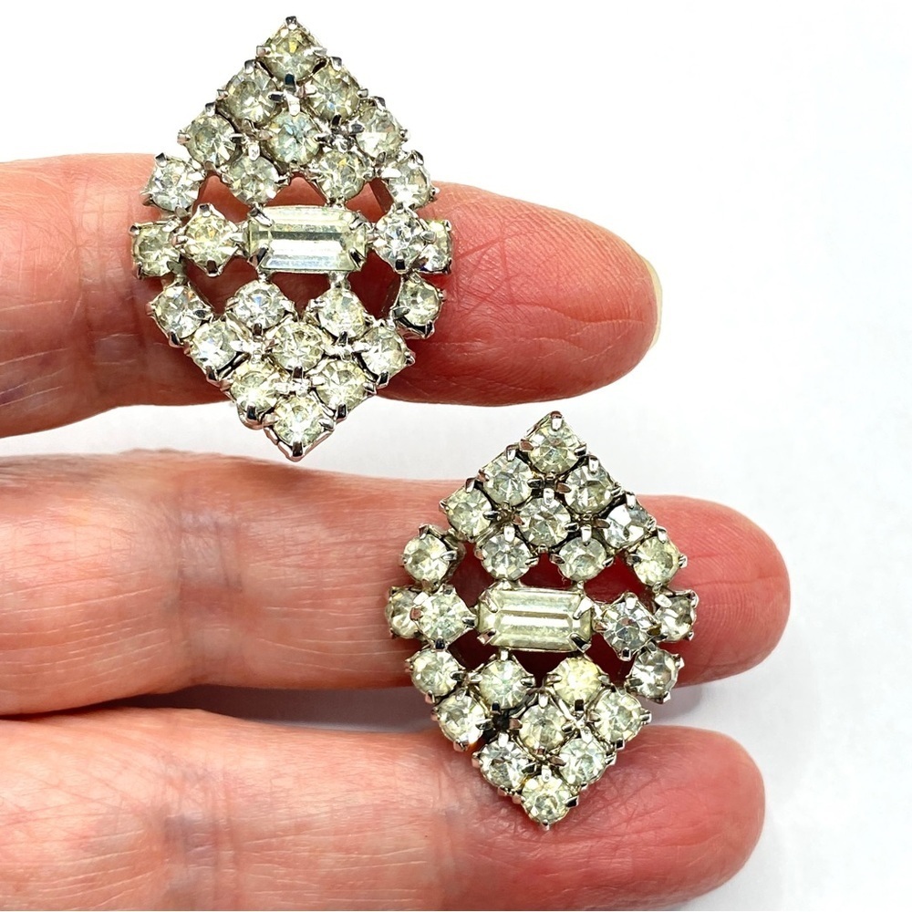 Vintage Rhinestone Clip On Stunning Earrings